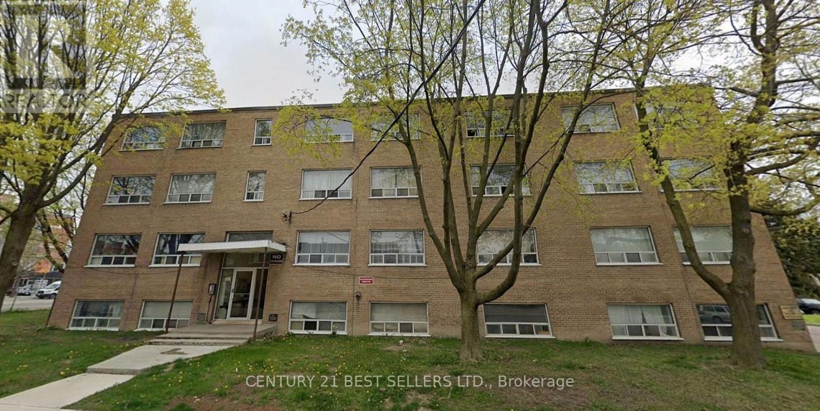 10-105 Twenty Fifth Street, Toronto, Ontario  M8V 3P9 - Photo 5 - W12513124