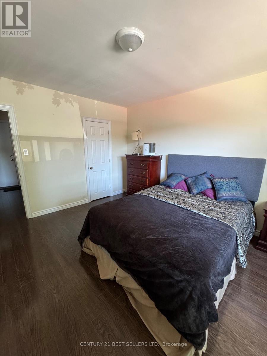 10-105 Twenty Fifth Street, Toronto, Ontario  M8V 3P9 - Photo 6 - W12513124