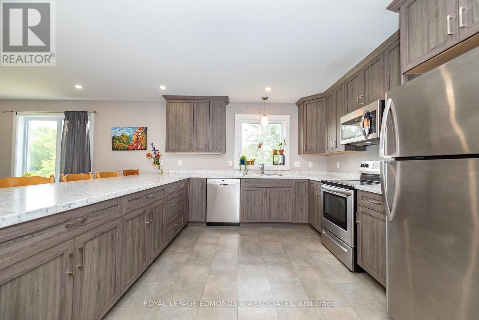 464 Dominion Street, Pembroke, Ontario  K8A 4W8 - Photo 14 - X12200031