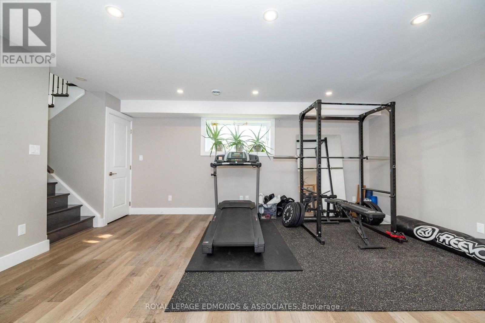 464 Dominion Street, Pembroke, Ontario  K8A 4W8 - Photo 26 - X12200031