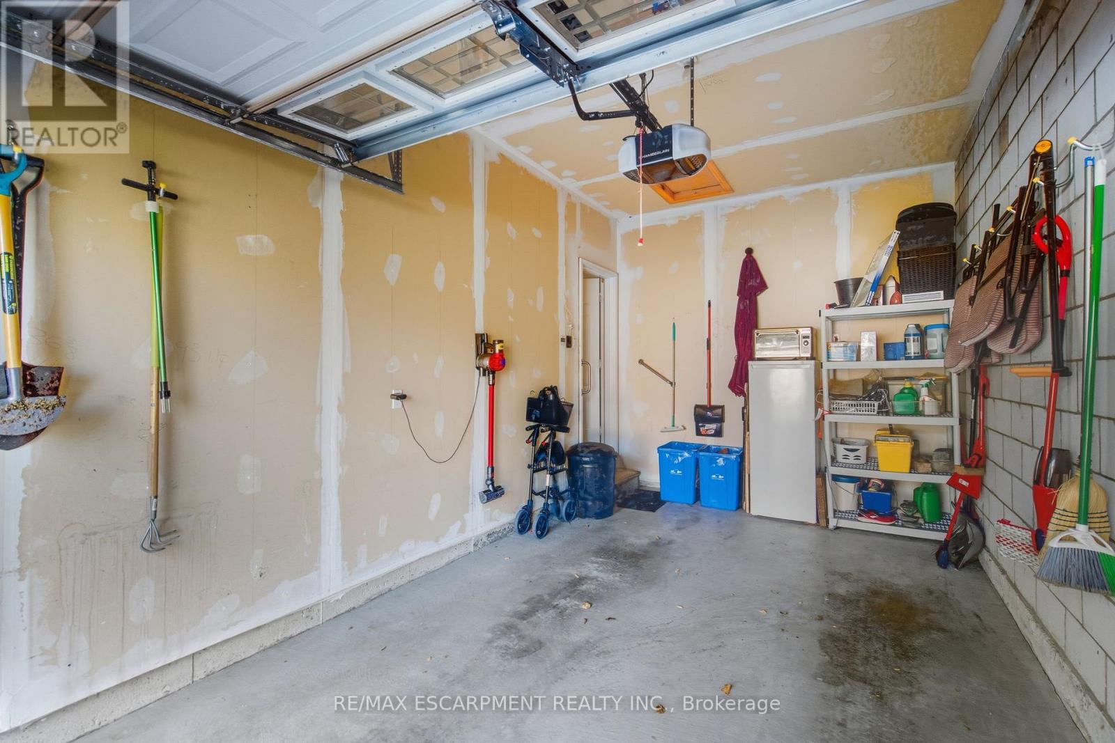 4 Hillgartner Lane, Hamilton, Ontario  L0R 1C0 - Photo 31 - X12513048