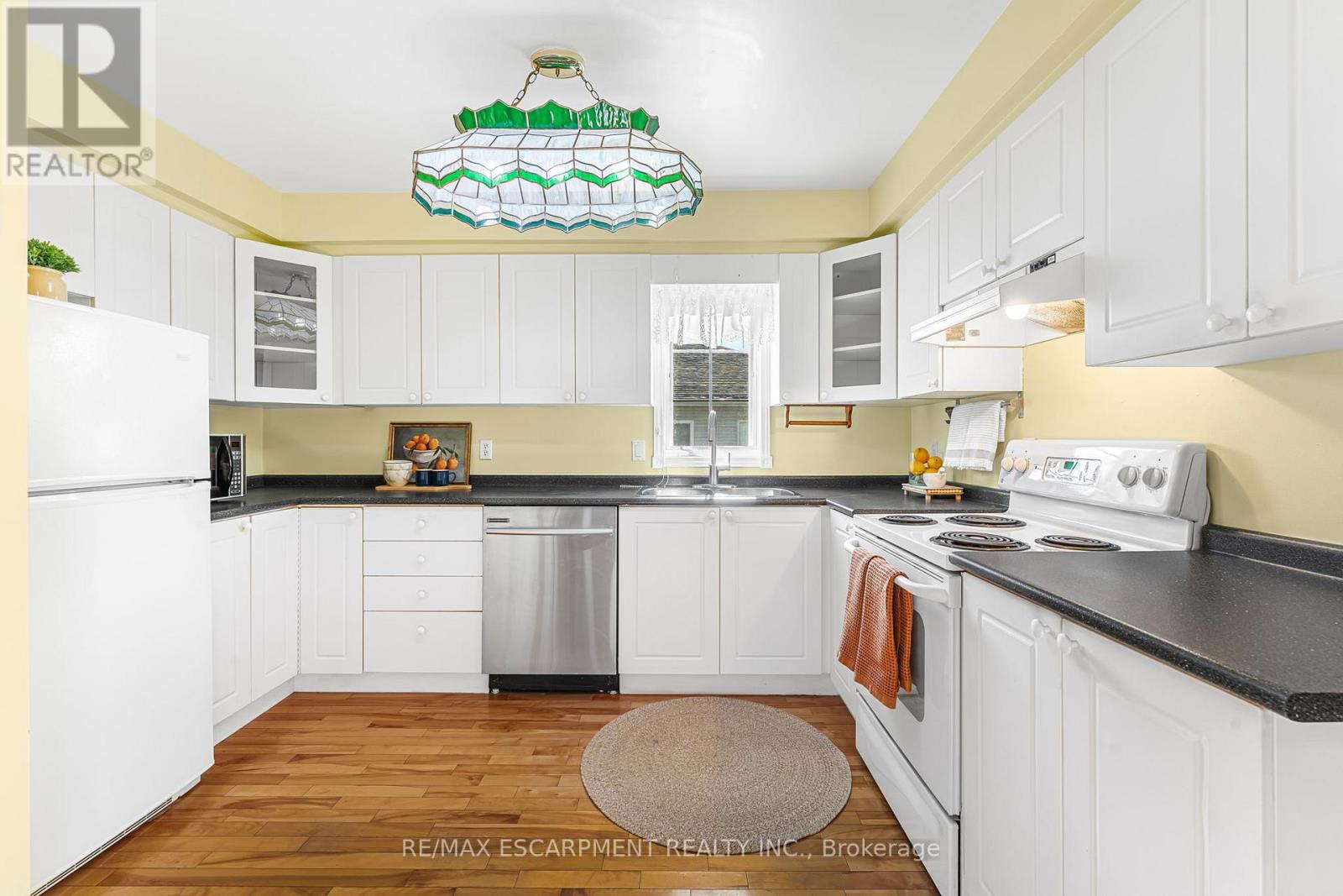 1 Village Drive, West Lincoln, Ontario L0R 2A0 - Photo 10 - X12513074