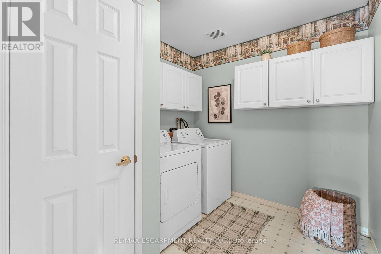 1 Village Drive, West Lincoln, Ontario L0R 2A0 - Photo 24 - X12513074