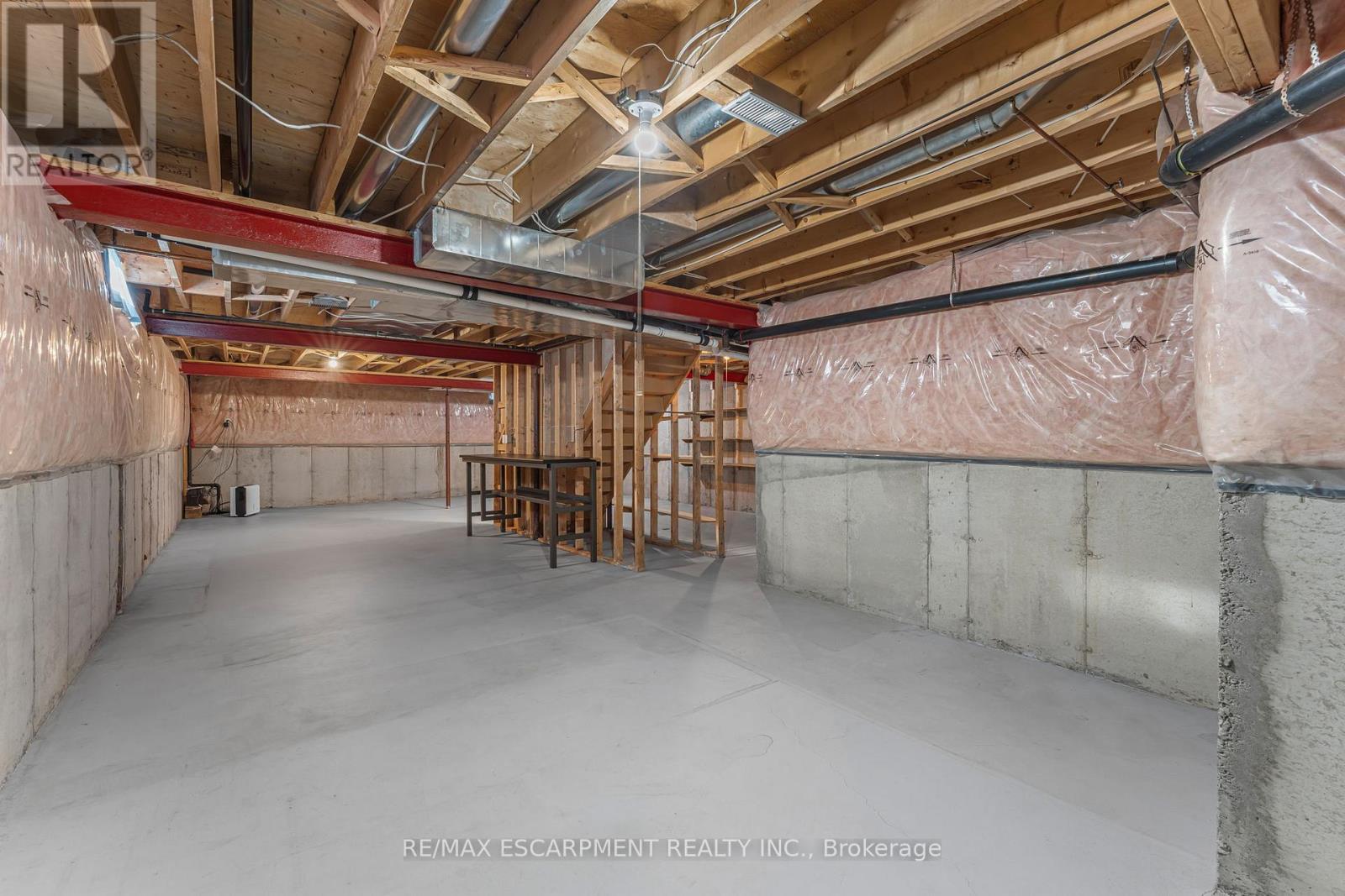 1 Village Drive, West Lincoln, Ontario L0R 2A0 - Photo 27 - X12513074