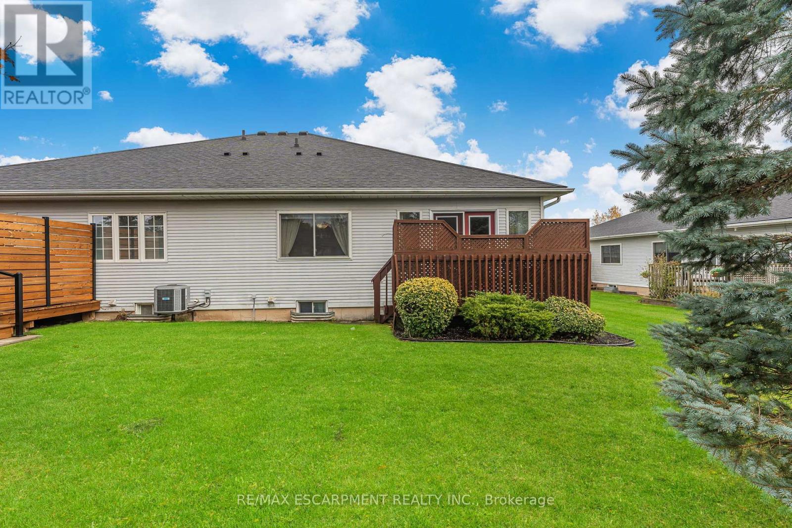 1 Village Drive, West Lincoln, Ontario L0R 2A0 - Photo 32 - X12513074