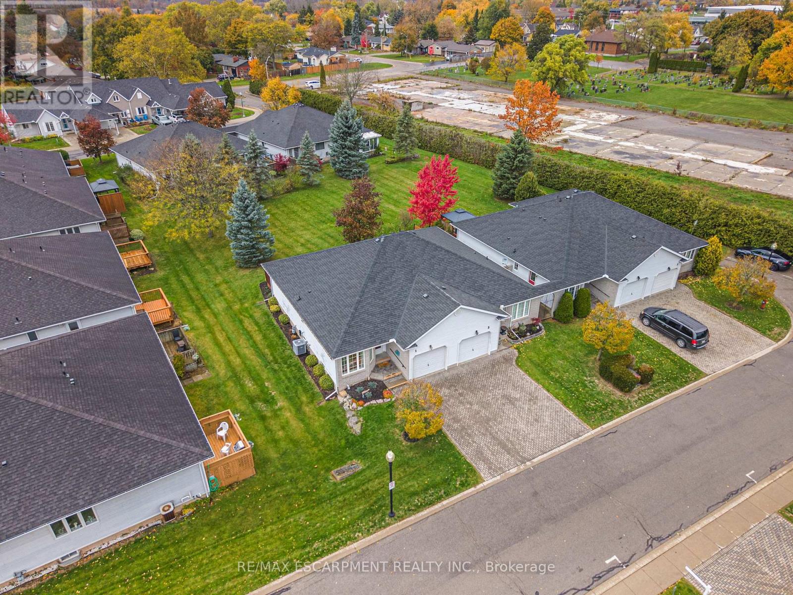 1 Village Drive, West Lincoln, Ontario L0R 2A0 - Photo 37 - X12513074