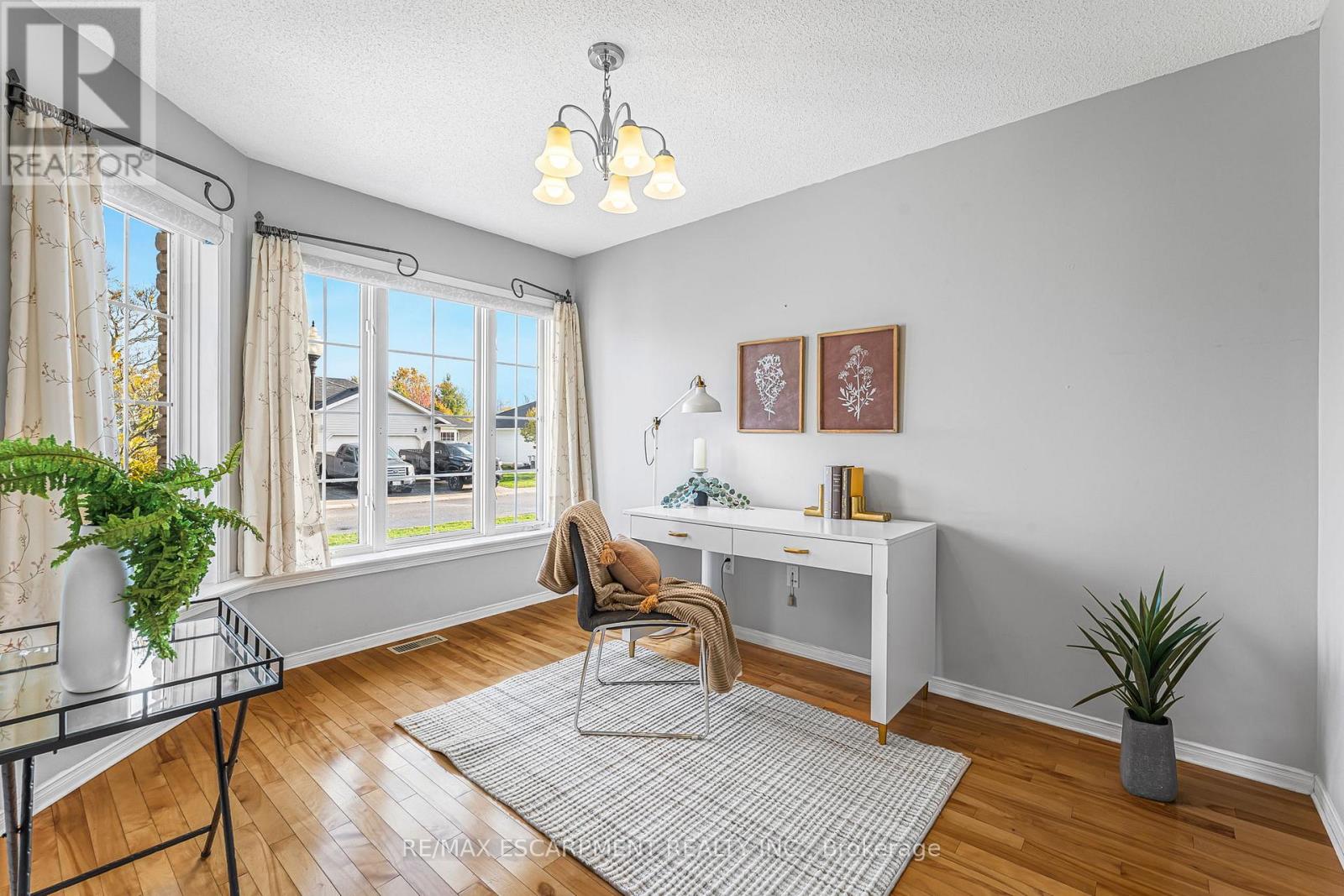 1 Village Drive, West Lincoln, Ontario L0R 2A0 - Photo 6 - X12513074