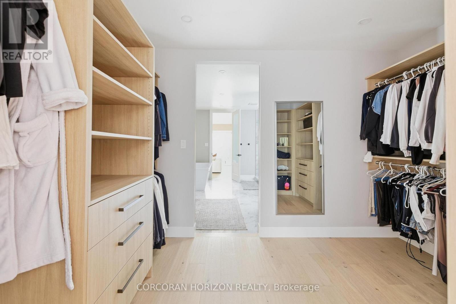 95 William Street W, Waterloo, Ontario  N2L 1J6 - Photo 30 - X12513098