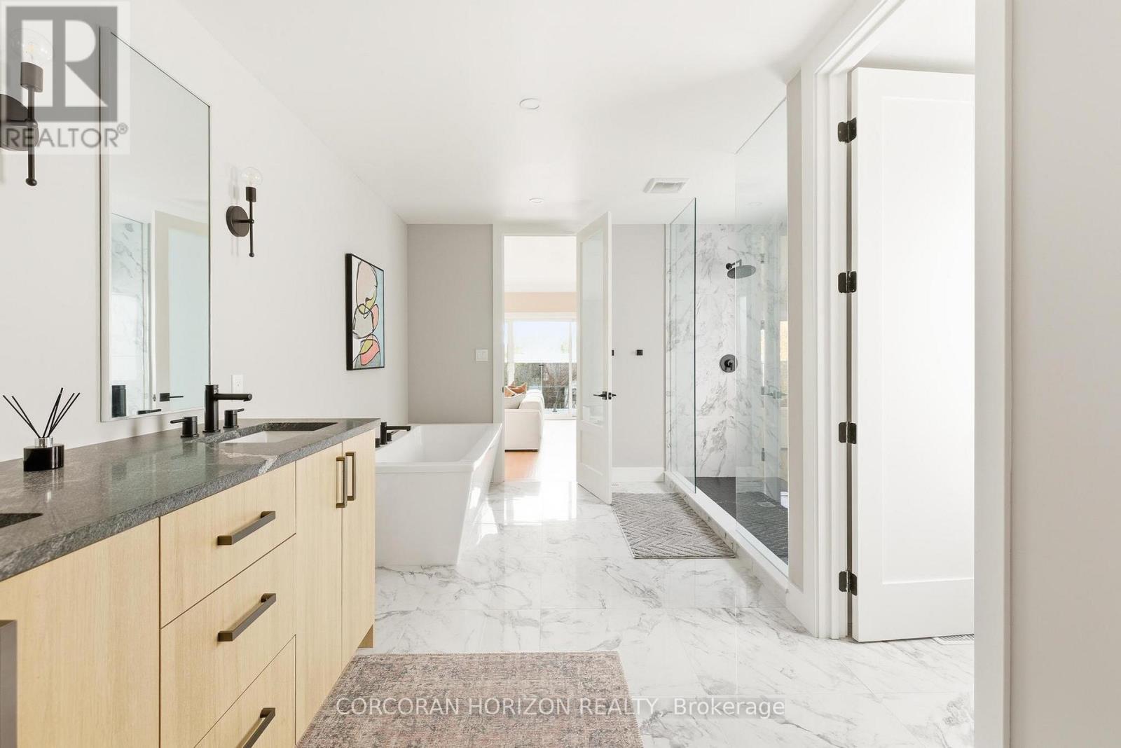 95 William Street W, Waterloo, Ontario  N2L 1J6 - Photo 32 - X12513098