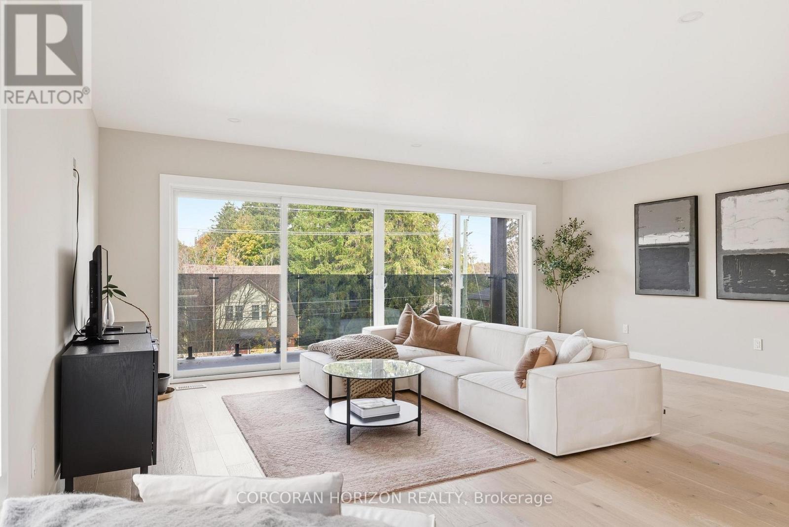 95 William Street W, Waterloo, Ontario  N2L 1J6 - Photo 36 - X12513098