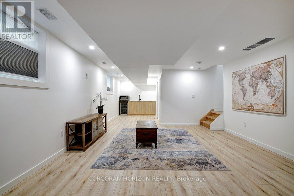 95 William Street W, Waterloo, Ontario  N2L 1J6 - Photo 38 - X12513098