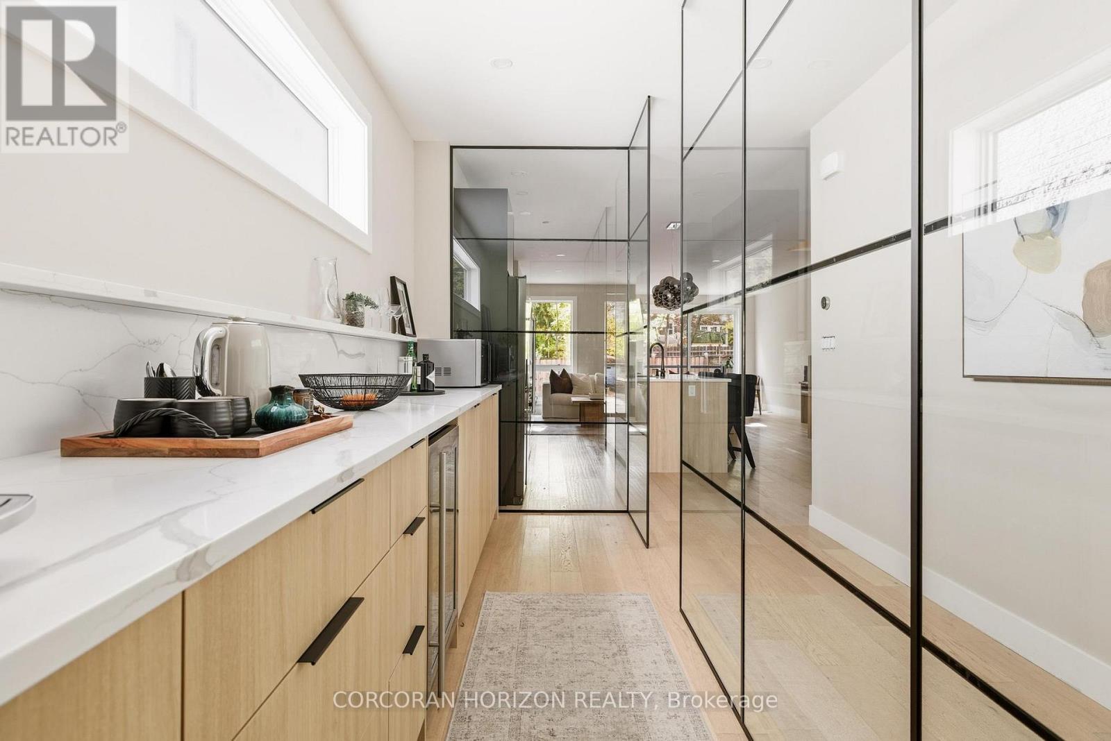 95 William Street W, Waterloo, Ontario  N2L 1J6 - Photo 6 - X12513098