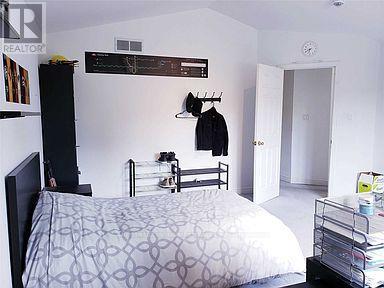 64 Karen Walk, Waterloo, Ontario  N2L 6K7 - Photo 10 - X12513134