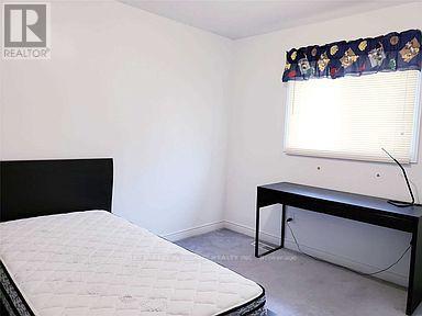 64 Karen Walk, Waterloo, Ontario  N2L 6K7 - Photo 13 - X12513134