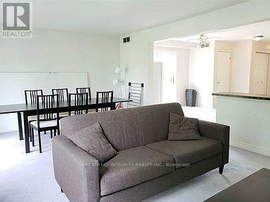 64 Karen Walk, Waterloo, Ontario  N2L 6K7 - Photo 7 - X12513134