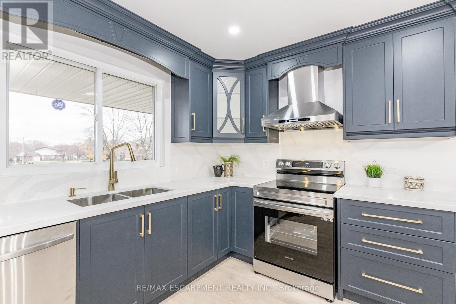 3045 Portage Road, Niagara Falls, Ontario  L2J 2J8 - Photo 7 - X12513140