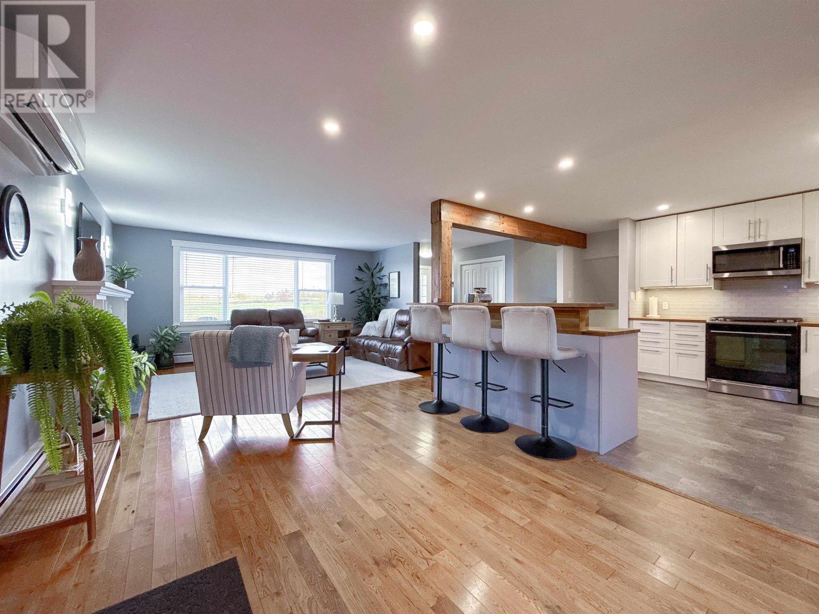 70 Mason Road, Stratford, Prince Edward Island  C1B 2G4 - Photo 12 - 202527343