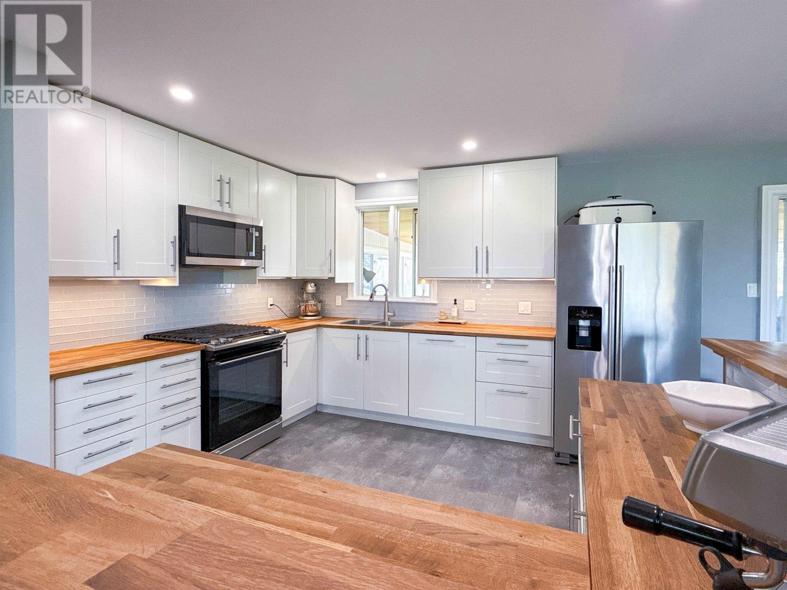 70 Mason Road, Stratford, Prince Edward Island  C1B 2G4 - Photo 16 - 202527343