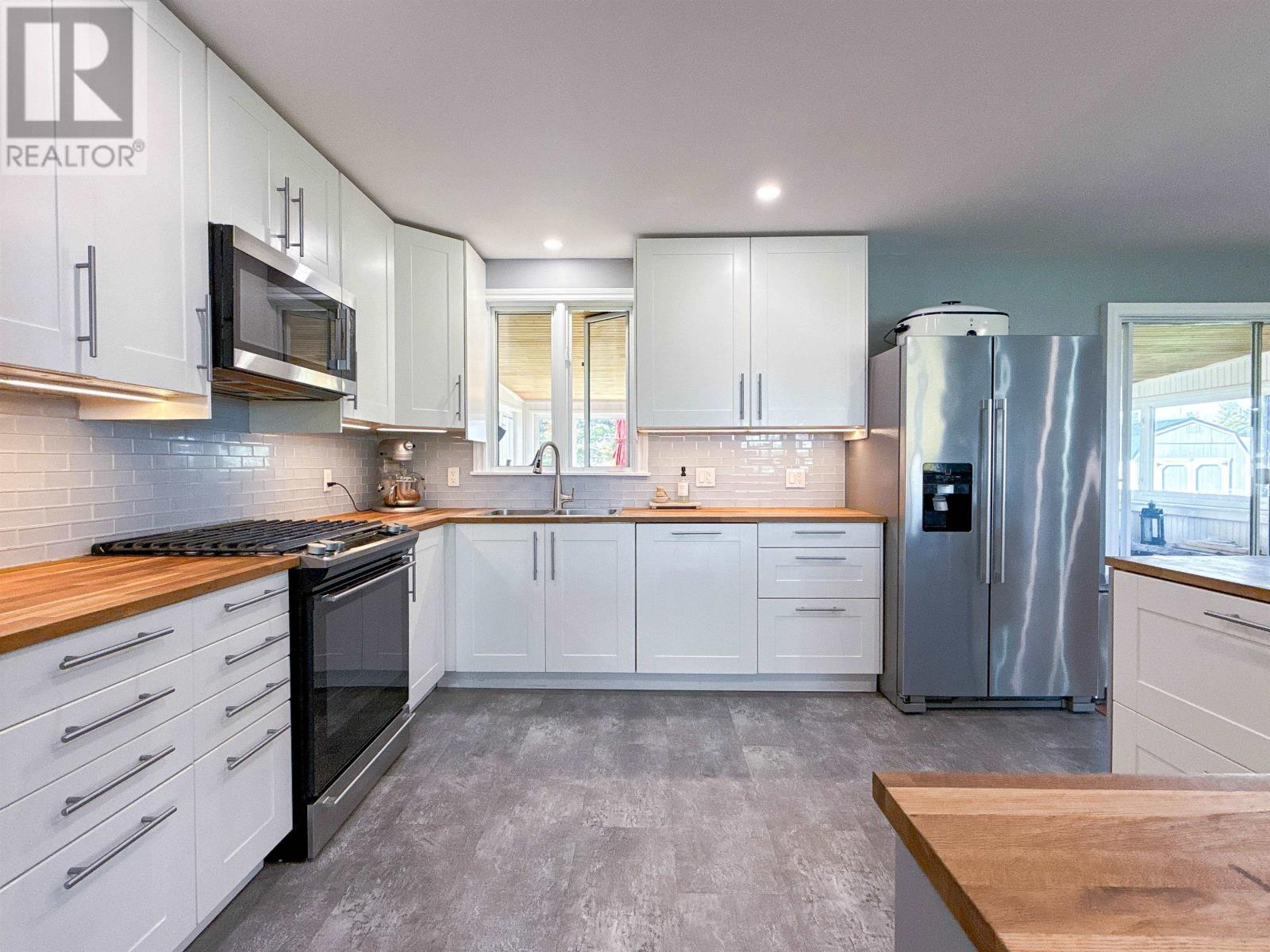 70 Mason Road, Stratford, Prince Edward Island  C1B 2G4 - Photo 17 - 202527343