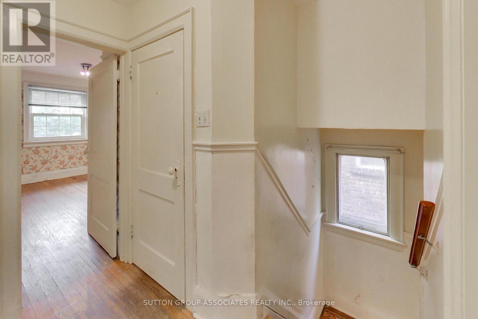 66 Appleton Avenue, Toronto, Ontario  M6E 3A5 - Photo 21 - C12513162