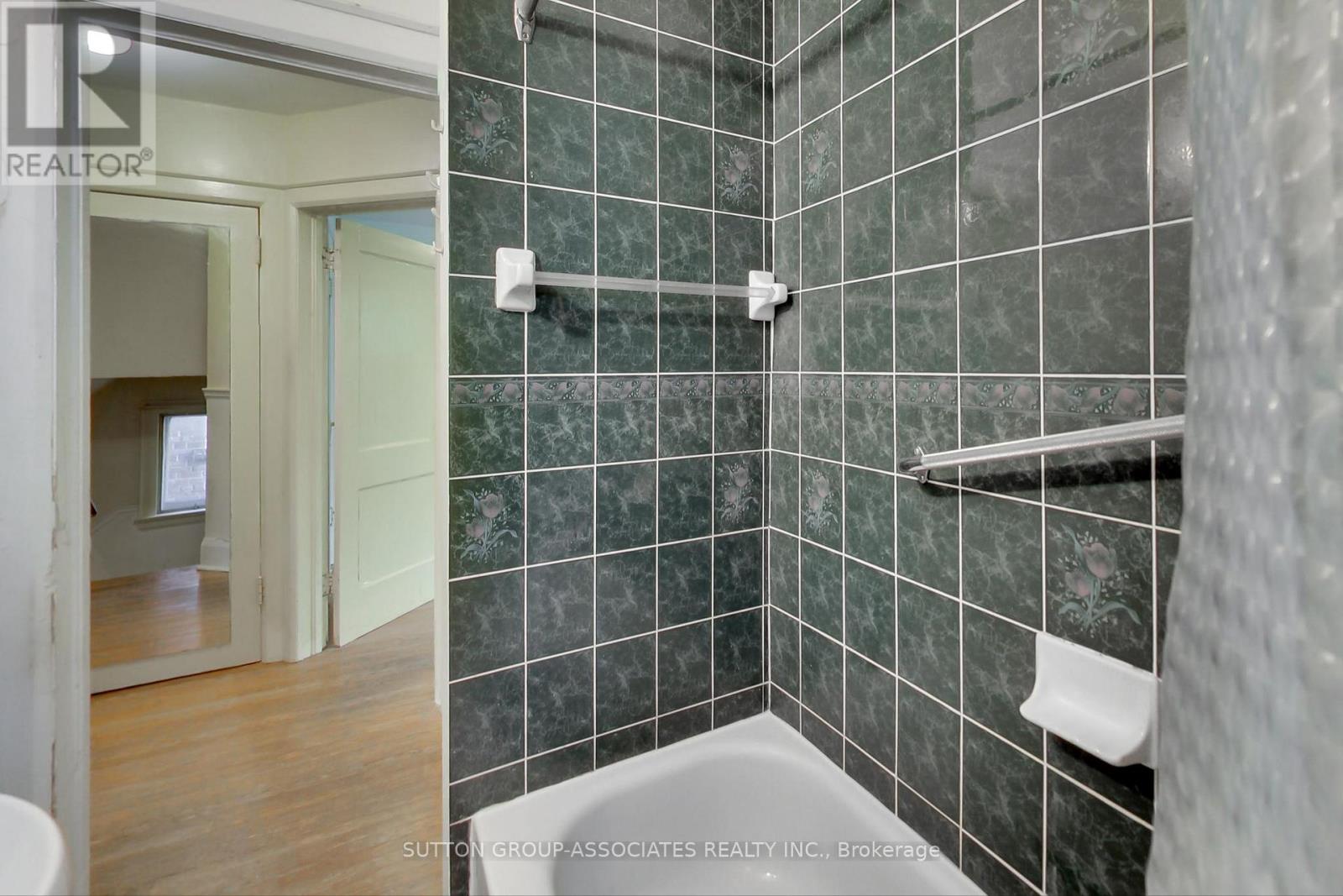 66 Appleton Avenue, Toronto, Ontario  M6E 3A5 - Photo 26 - C12513162