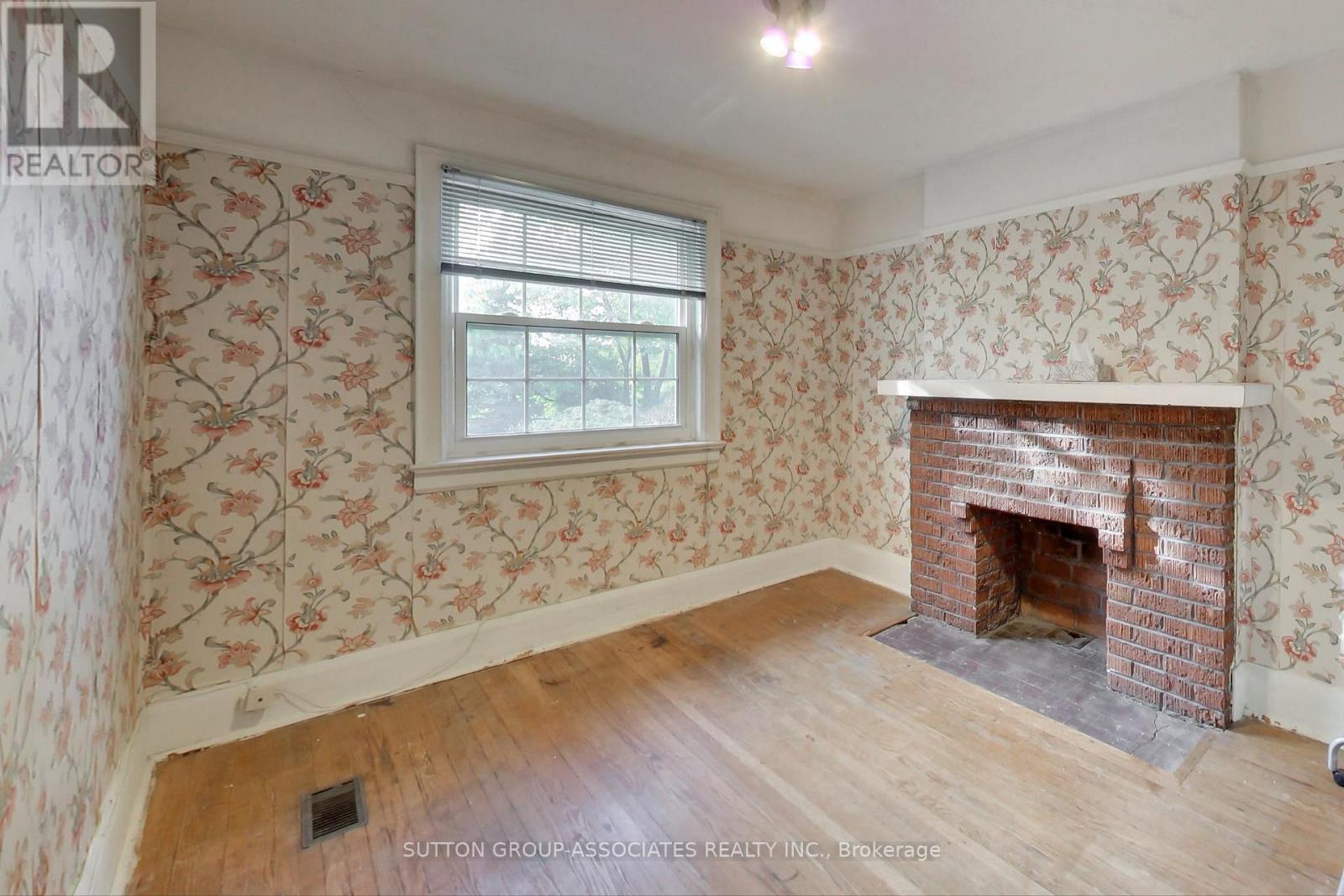 66 Appleton Avenue, Toronto, Ontario  M6E 3A5 - Photo 27 - C12513162