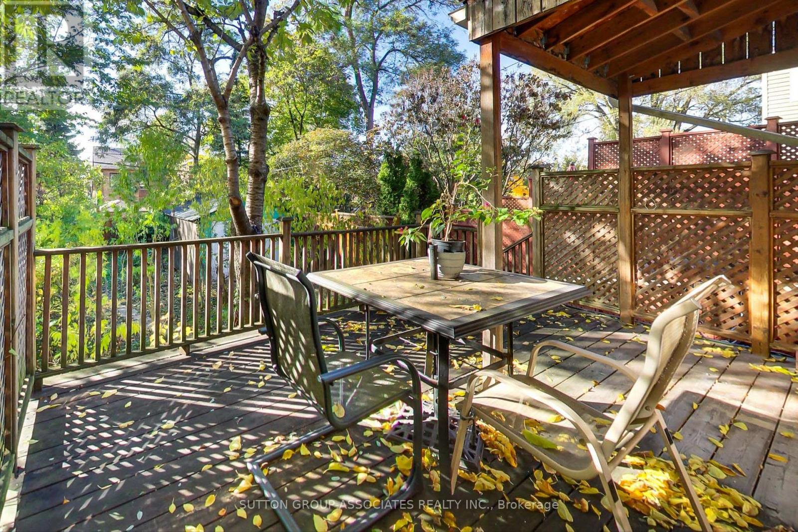 66 Appleton Avenue, Toronto, Ontario  M6E 3A5 - Photo 37 - C12513162