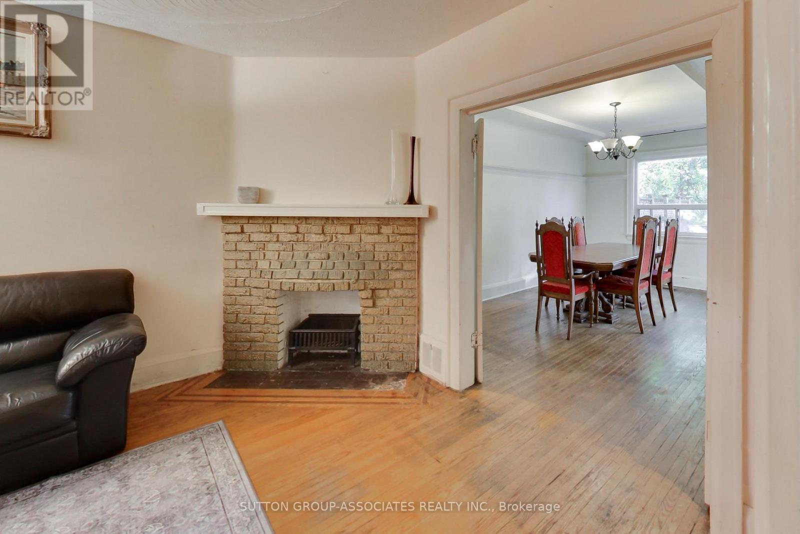 66 Appleton Avenue, Toronto, Ontario  M6E 3A5 - Photo 5 - C12513162