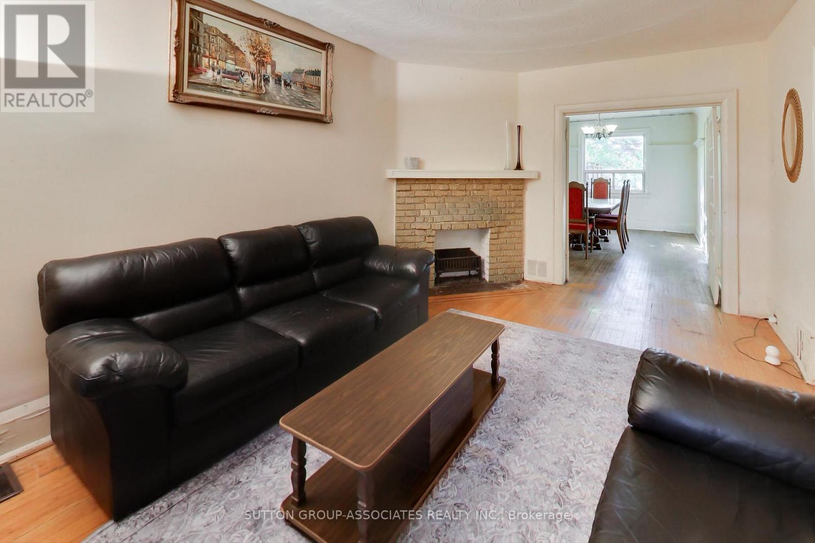 66 Appleton Avenue, Toronto, Ontario  M6E 3A5 - Photo 7 - C12513162