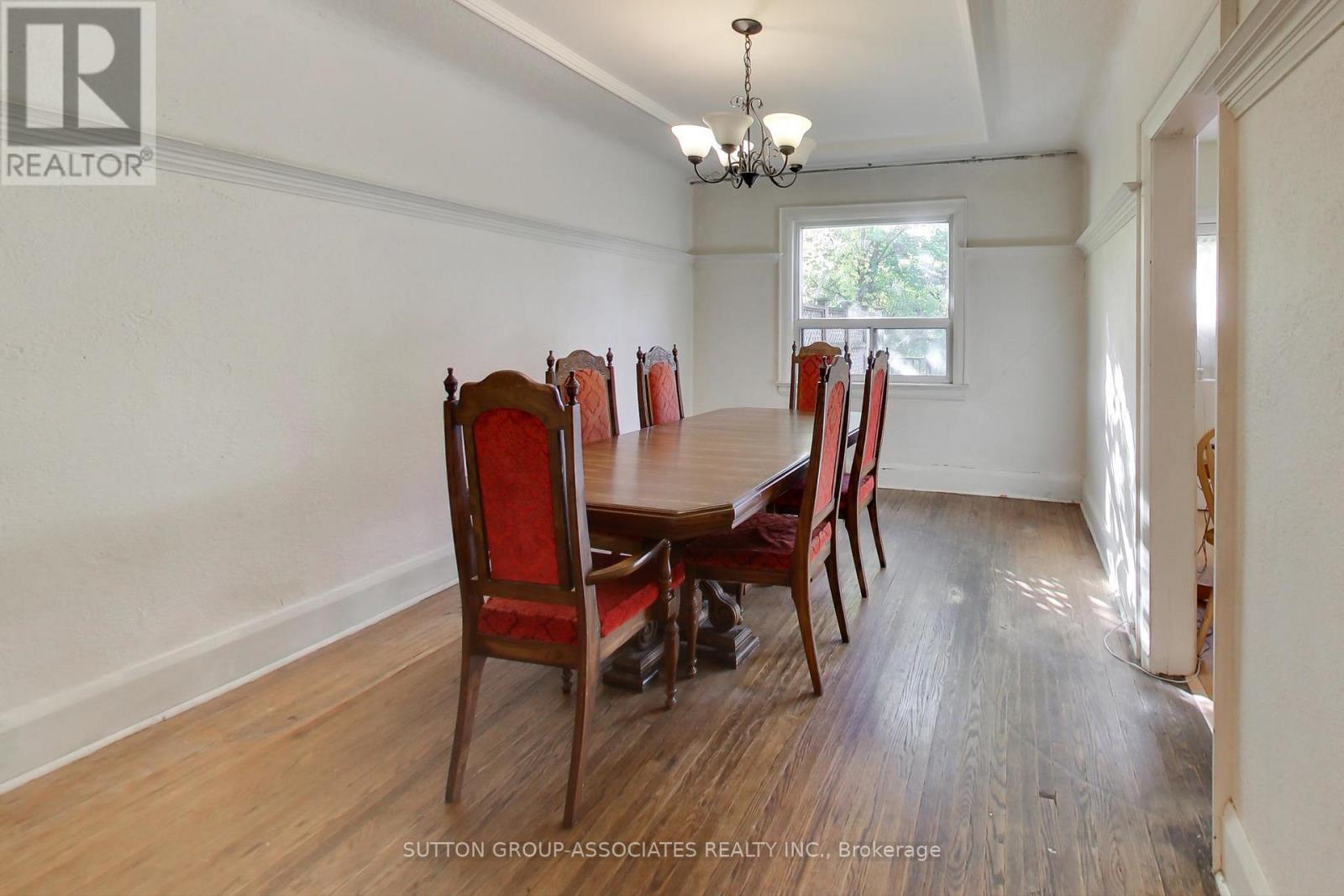 66 Appleton Avenue, Toronto, Ontario  M6E 3A5 - Photo 9 - C12513162