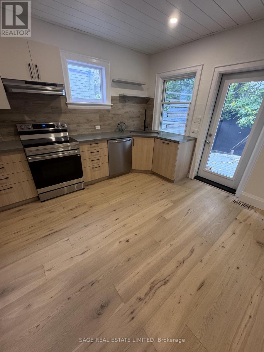 25 Birdsall Avenue, Toronto, Ontario  M4R 2B7 - Photo 8 - C12513206