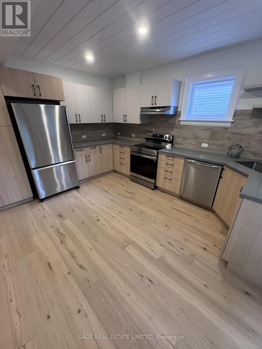 25 Birdsall Avenue, Toronto, Ontario  M4R 2B7 - Photo 9 - C12513206