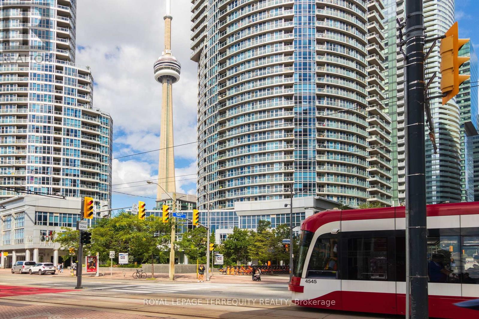 3613 - 8 YORK STREET, Toronto, Ontario