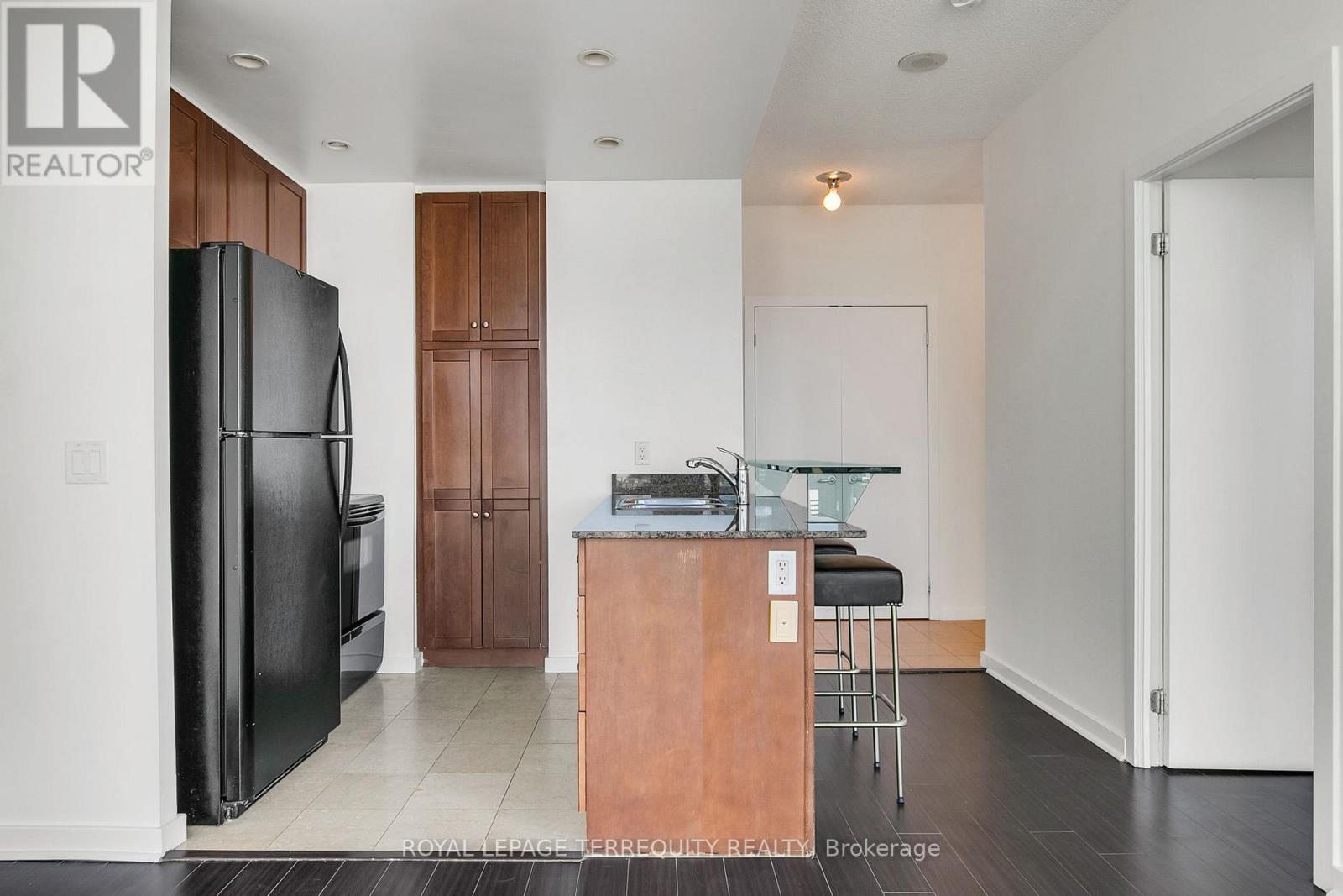 3613 - 8 York Street, Toronto, Ontario  M5J 2Y2 - Photo 15 - C12513262