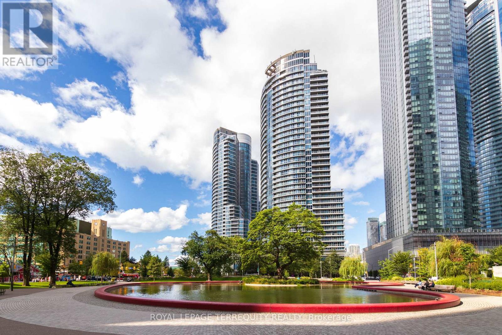 3613 - 8 York Street, Toronto, Ontario  M5J 2Y2 - Photo 2 - C12513262