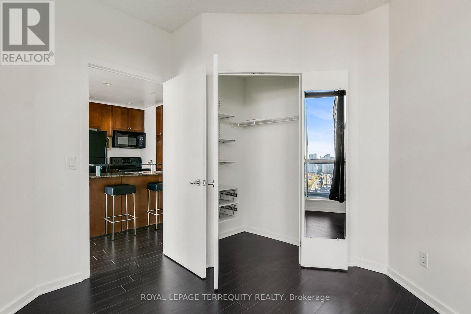 3613 - 8 York Street, Toronto, Ontario  M5J 2Y2 - Photo 21 - C12513262