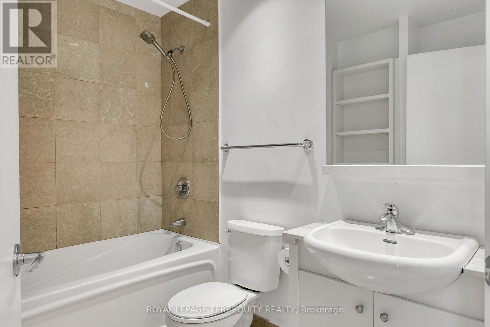 3613 - 8 York Street, Toronto, Ontario  M5J 2Y2 - Photo 23 - C12513262