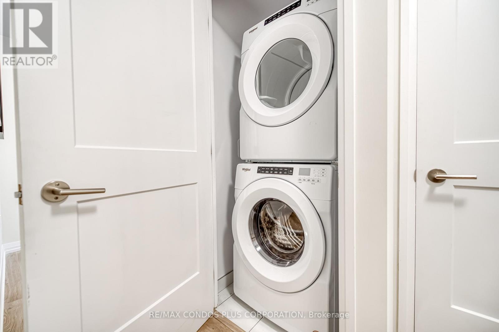 2007 - 25 Holly Street, Toronto, Ontario M4S 0E3 - Photo 26 - C12513284