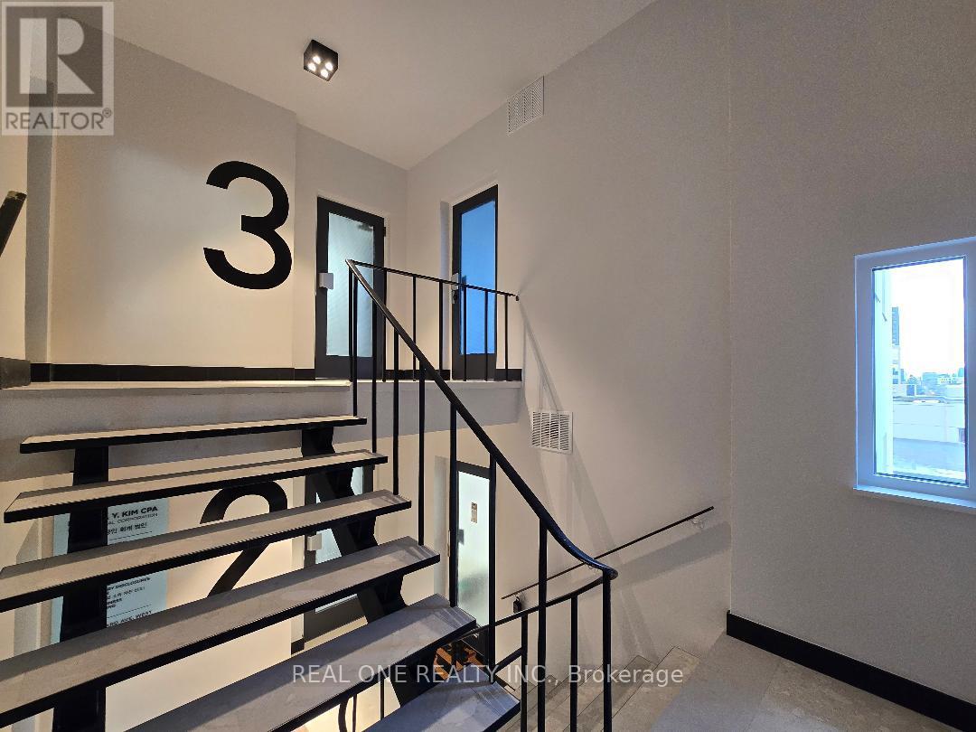 301 - 100 Sheppard Avenue W, Toronto, Ontario  M2N 1M6 - Photo 6 - C12513304