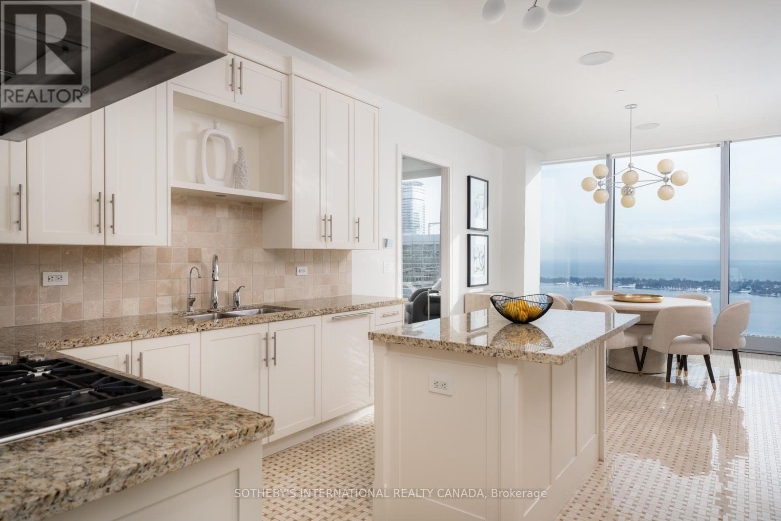 4104 - 183 Wellington Street W, Toronto, Ontario  M5V 0A1 - Photo 17 - C12513306