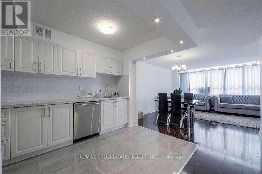 1109 - 45 Sunrise Avenue, Toronto, Ontario  M4A 2S3 - Photo 14 - C12513310