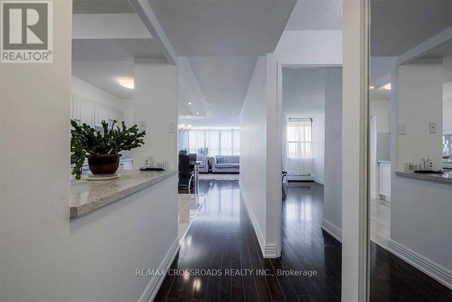 1109 - 45 Sunrise Avenue, Toronto, Ontario  M4A 2S3 - Photo 6 - C12513310