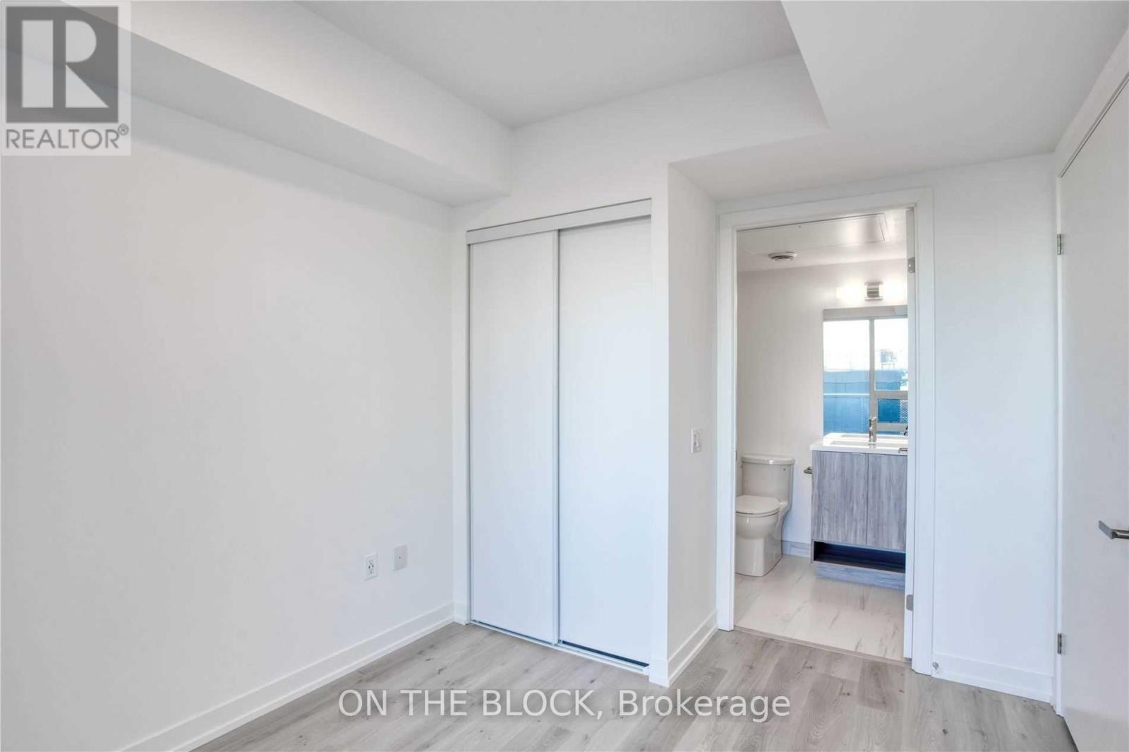 1501 - 138 Downes Street, Toronto, Ontario  M5E 0E4 - Photo 12 - C12513356