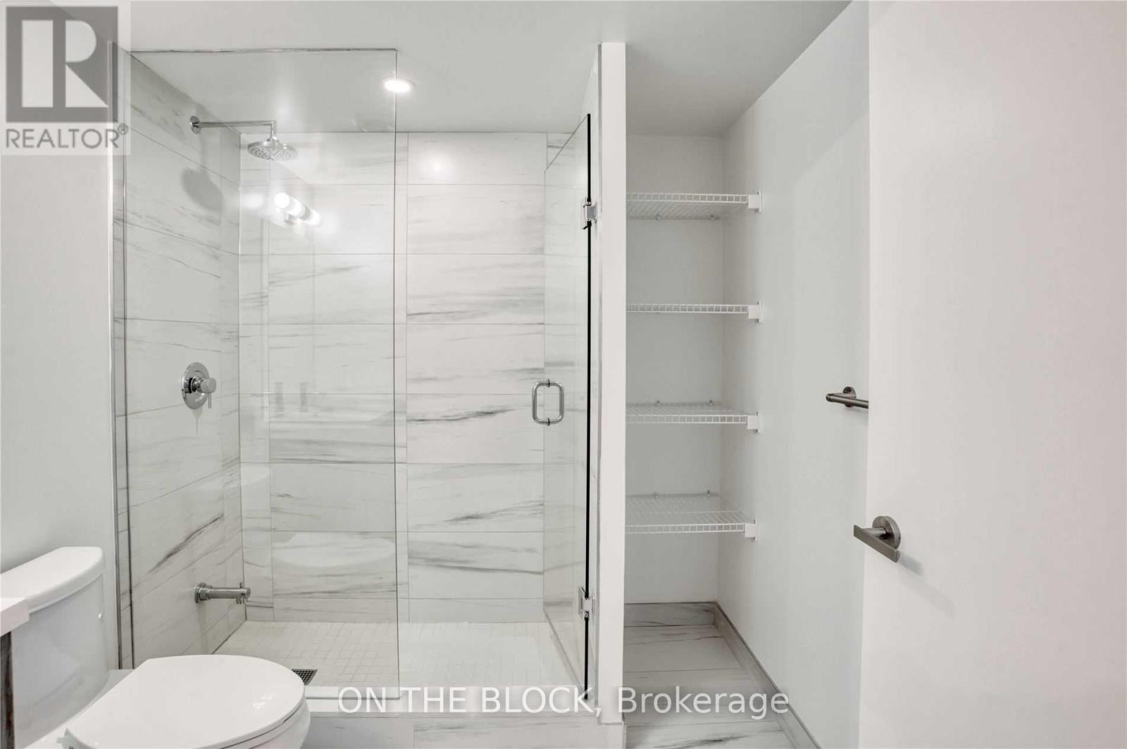 1501 - 138 Downes Street, Toronto, Ontario  M5E 0E4 - Photo 14 - C12513356