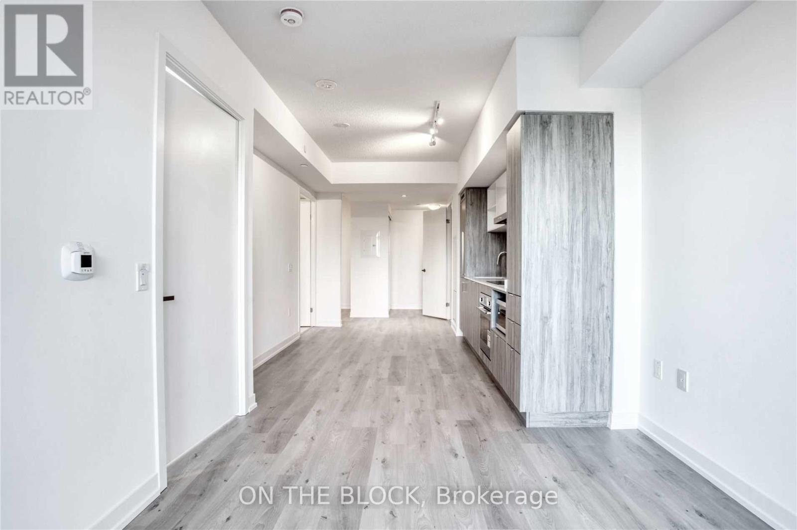 1501 - 138 Downes Street, Toronto, Ontario  M5E 0E4 - Photo 2 - C12513356