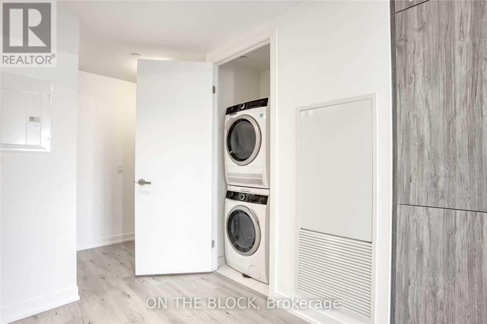 1501 - 138 Downes Street, Toronto, Ontario  M5E 0E4 - Photo 9 - C12513356