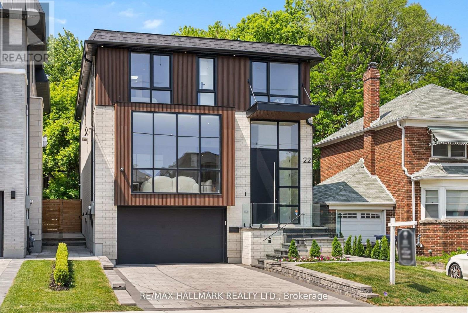 22 Divadale Drive, Toronto, Ontario  M4G 2N9 - Photo 1 - C12513372