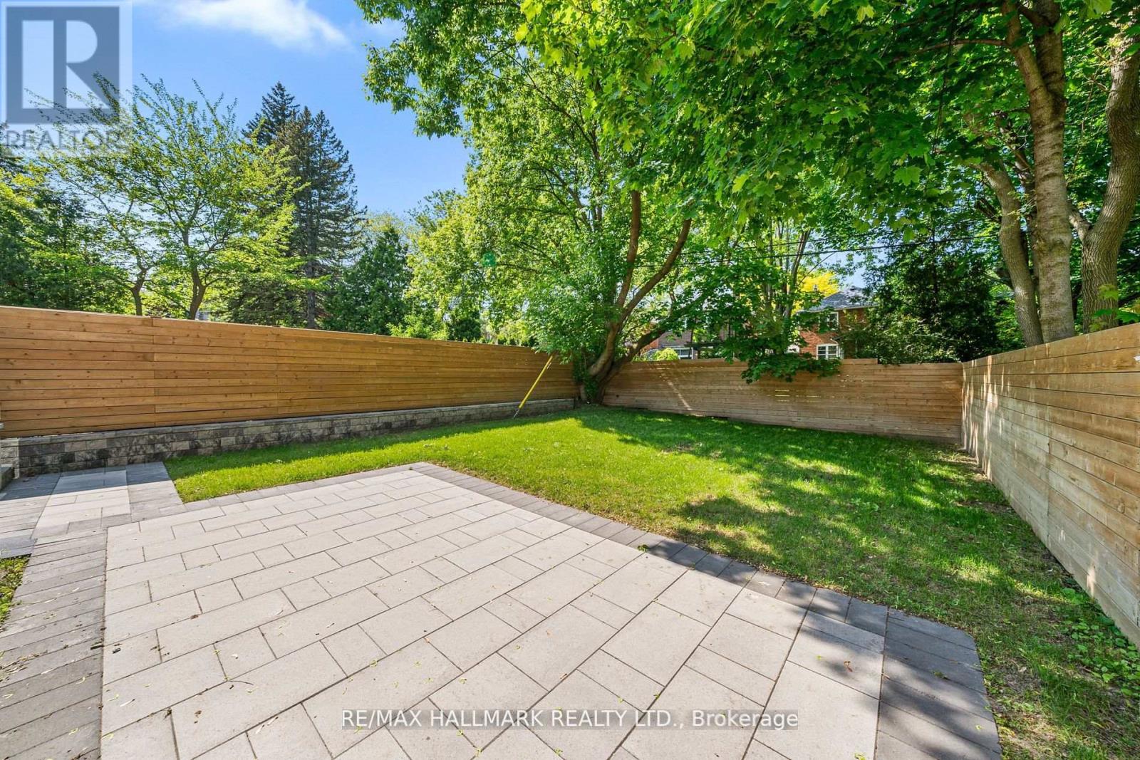22 Divadale Drive, Toronto, Ontario  M4G 2N9 - Photo 46 - C12513372