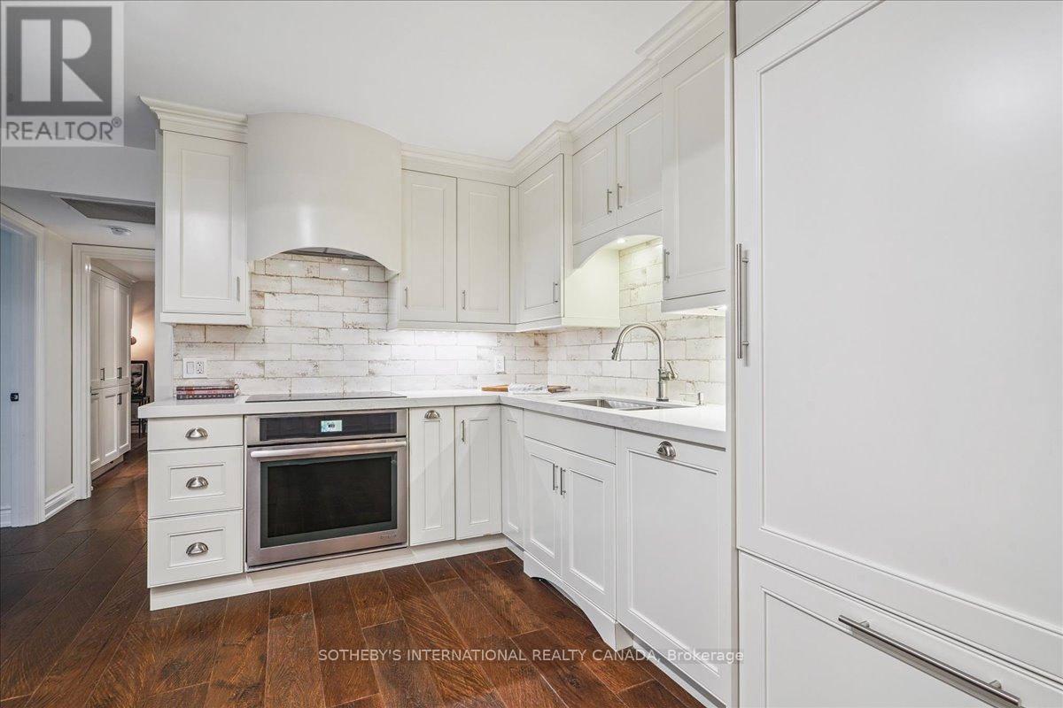 302 - 449 Walmer Road, Toronto, Ontario  M5P 2X9 - Photo 10 - C12313345