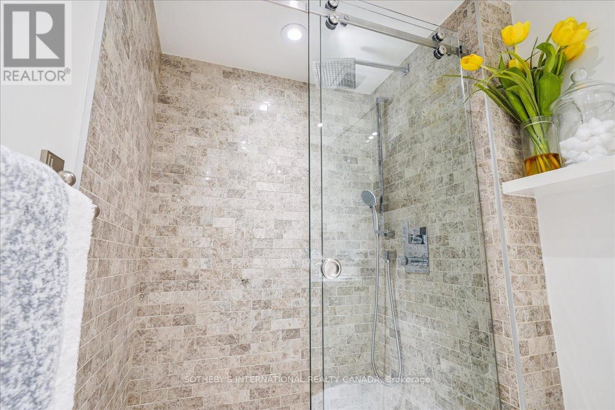 302 - 449 Walmer Road, Toronto, Ontario  M5P 2X9 - Photo 20 - C12313345